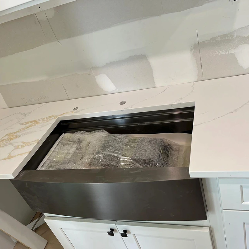 Calacatta Gold Quartz Arbeitsplatte